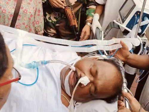 सिर में गंभीर चोट लगने के बाद रामदास सोरेन को एयर एंबुलेंस से दिल्ली ले जाया गया था।