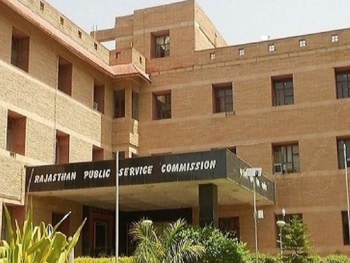 आरएएस -2023 में 972 पदों के लिए वैकेंसी निकाली गई और करीब 7 लाख ने आवेदन किए।