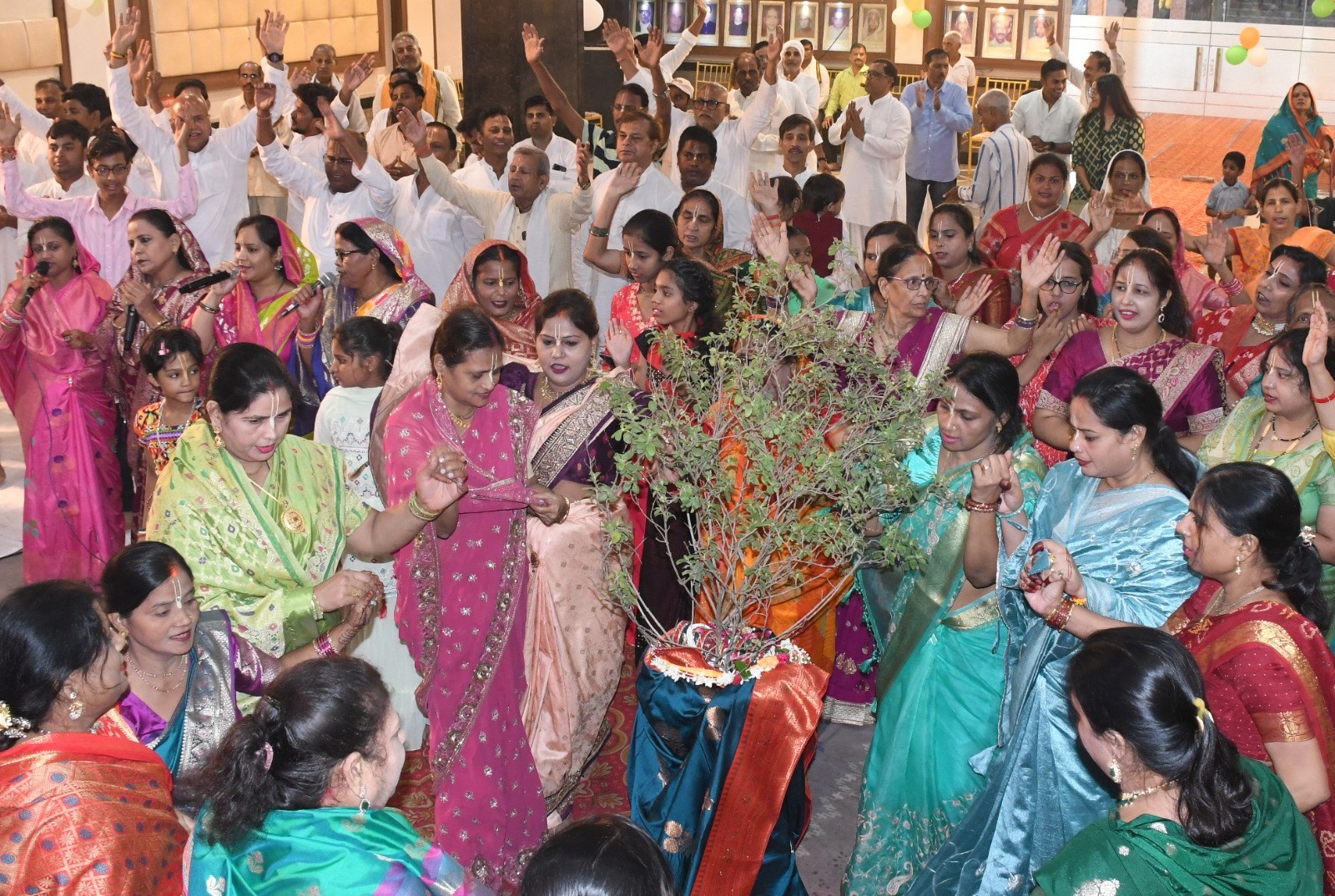 श्रीकृष्ण की भक्ति में डूबा काशी।