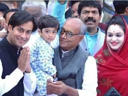 वर्ष 2018 में नामांकन दाखिल करने पहुंचे जयवर्धन सिंह।