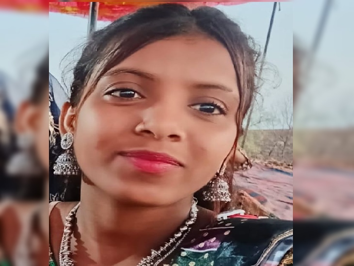 किशोरी लक्ष्मी का शव कुएं में पड़ा मिला।