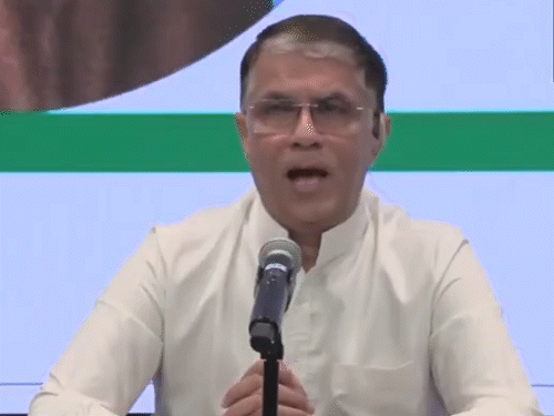  Congress leader Pawan Kheda said in a press conference held in Delhi that the Indo-Pak Bantwara was divided by the Jugalbandi of the Hindu Mahasabha and the Muslim League. - Dainik Bhaskar