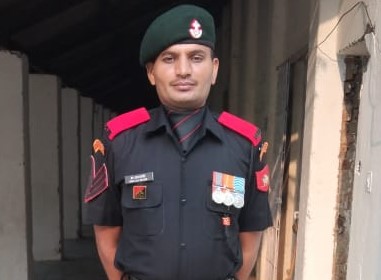 हवलदार हरलाल कालेर बादल फटने के दौरान धराली (उत्तराखंड) के पास हर्षिल में ड्यूटी पर थे।