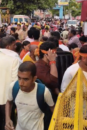 श्रीकृष्ण जन्मभूमीबाहेर मोठी गर्दी.