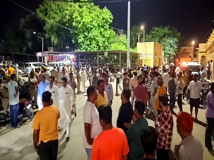 पुलिस ने हॉस्पिटल में भीड़ बढ़ते देख भारी जाब्ता तैनात किया