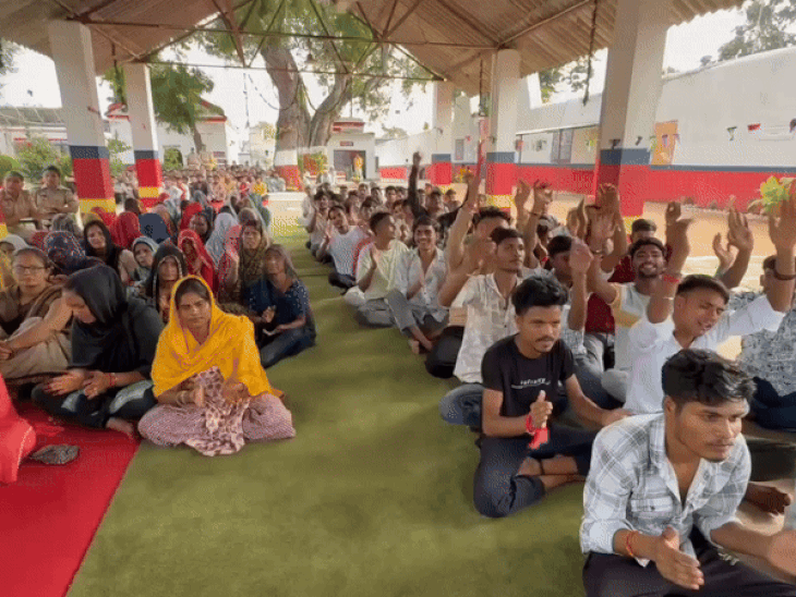 झांसी जिला कारागार के बंदी भक्ति में सराबोर