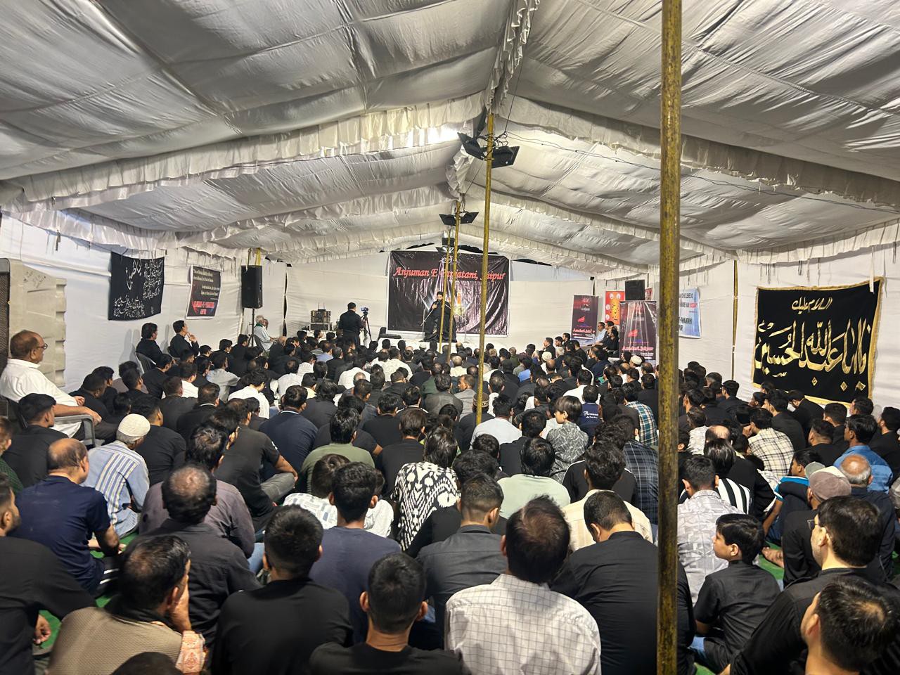 चालीसवें की पूर्व संध्या पर शिया वक्फ़ इमाम बारगाह नवाब हमदानियां बॉस बदनपुरा में मजलिस हुई।