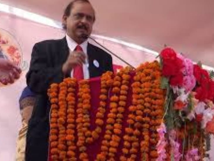प्रो.विभूति राय ने कहा कि रविकांत के लिए यह कदम घातक होगा।