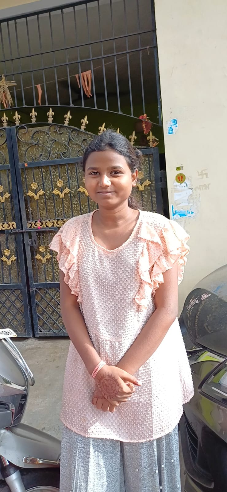 हर्षिता निहाल ने बताया कि नानी बीमार थीं तो उन्होंने कहा कि चर्च में सब ठीक हो जाएगा।