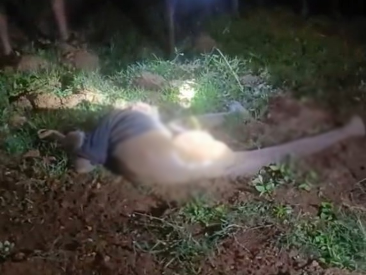 ग्रामीण का शव क्षत-विक्षत हालत में मिला।