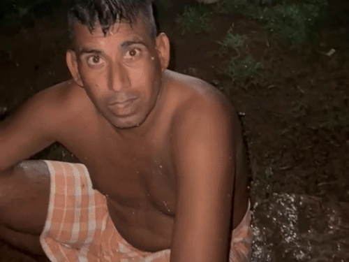 टूरिस्ट ने नजदीकी वन चौकी पर विजय मेघवाल को घटना की जानकारी दी। वनपाल ने जवाब दिया कि- हमारी जिम्मेदारी नहीं है।