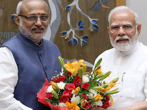 सीपी राधाकृष्णन के उपराष्ट्रपति कैंडिडेट घोषित होने के बाद PM मोदी ने यह फोटो पोस्ट कर उन्हें बधाई दी। - Dainik Bhaskar