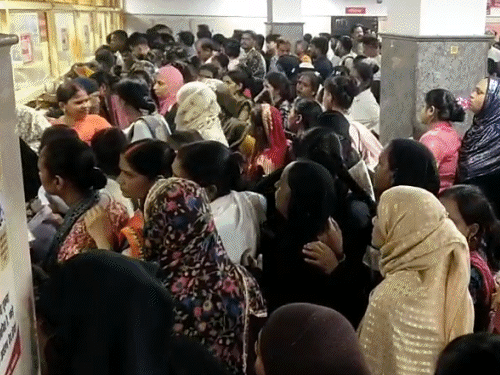 10 हजार मरीज पहुंचे, इलाज के लिए भटकते रहे; SGPGI-लोहिया में भी भारी भीड़|लखनऊ,Lucknow - Dainik Bhaskar