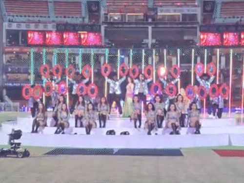 Opening ceremony of UP T20 League in Lucknow | लखनऊ में तमन्ना भाटिया की  दमदार परफॉर्मेंस, यूपी-बिहार लूटा: दिशा पाटनी ने सबको झुमाया; T-20 लीग  ओपनिंग सेरेमनी का ...