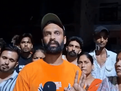 इलाका निवासी अजय खन्ना।