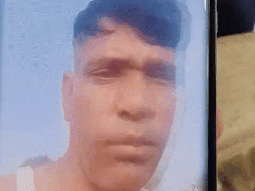 राजकुमार ने सोमवार सुबह सुसाइड से पहले रेलवे ट्रैक पर वीडियो बनाकर वॉट्सऐप स्टेटस लगाया।