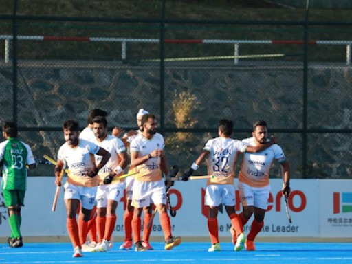 यह फोटो 2024 में एशियन हॉकी चैंपियंस ट्रॉफी के दौरान भारत-पाक के बीच खेले गए लीग मैच की है। यह मैच भारत ने 2-1 से जीता था। - Dainik Bhaskar