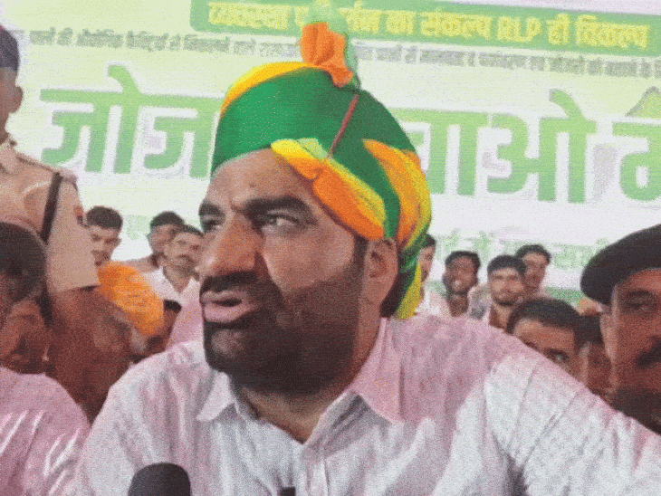 बेनीवाल ने मीडिया बातचीत में कांग्रेस, बीजेपी पर तंज कसते हुए आरोप लगाए। साथ ही नदियों को बचाने के लिए हर संभव प्रयास करेंगे।