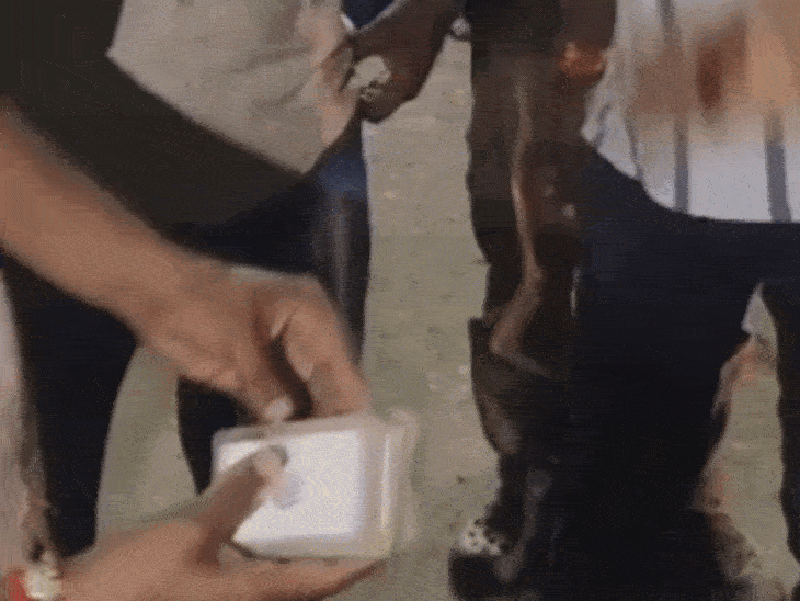 मौके पर पहुंची प्रशासन की टीम ने 43 वोटर आईडी जब्त की। इनमें से कुछ जली हालत में थे।