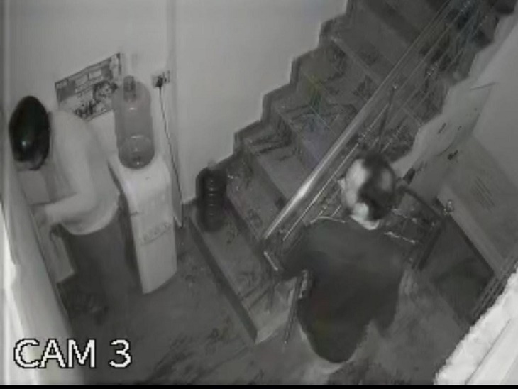 उदयपुर में चोरों के हौसले लगातार बुलंद हैं। शहर के सेक्टर-14 के एक मकान में चोरों ने चोरी की वारदात को अंजाम देने की कोशिश की।