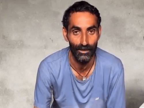 मनीषा के पिता संजय, उनका कहना है कि मेरी बेटी आत्महत्या नहीं कर सकती।