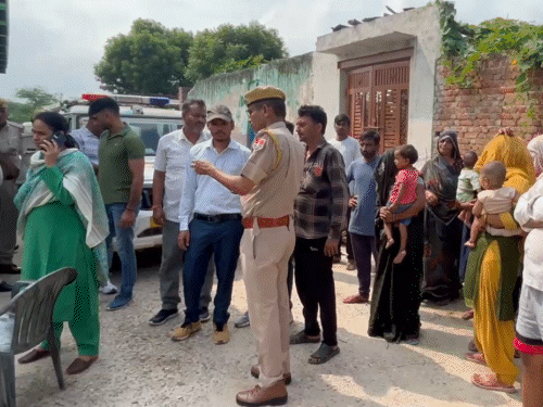 मौके पर मौजूद रहा प्रशासन।