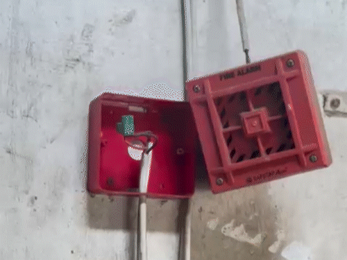 चोरी दर्शाने के लिए DVR उखाड़े गए थे। CCTV तोड़े गए थे।