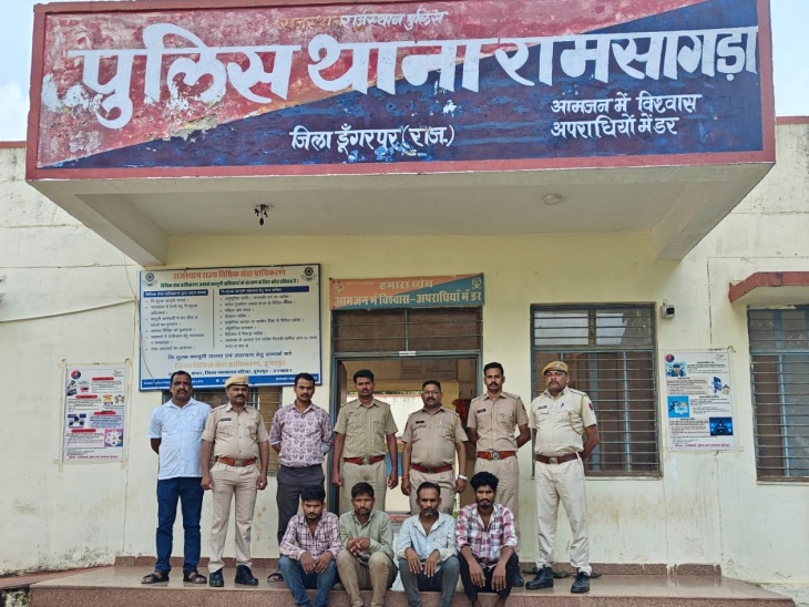पुलिस पूछताछ में आरोपियों ने रंजिश में हत्या करना कबूला।