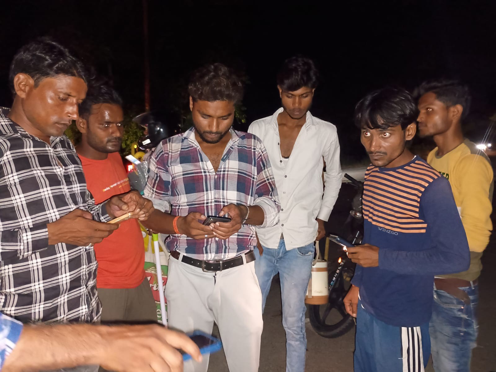 Bike rider dies after being hit by an unknown vehicle, the young man ...