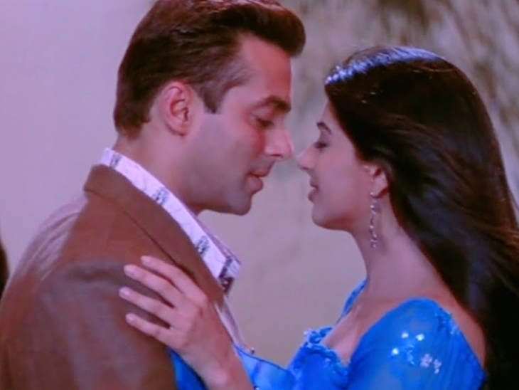 भूमिका ने सलमान खान स्टारर फिल्म 'दिल ने जिसे अपना कहा' में धनिशा चक्रवर्ती (धानी) का किरदार निभाया था।
