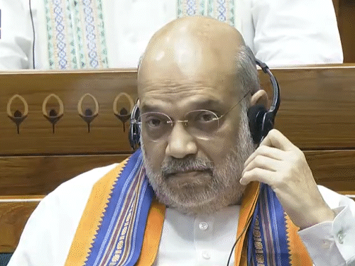 लोकसभेत 3 विधेयकांवर चर्चा, व्हिडिओ मोमेंट: काँग्रेस नेत्याचा शहांना नैतिकतेवर सवाल, गृहमंत्री म्हणाले- मी राजीनामा दिला होता वेणुगोपाल यांच्या प्रश्नावर शहा हसताना दिसले.
