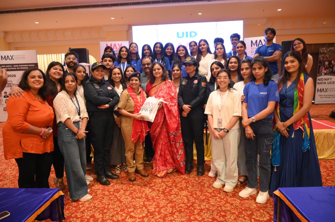 कार्यक्रम में देश के टॉप 10-12 डिजाइन कॉलेजों ने भागीदारी की और करीब 1500 छात्रों ने हिस्सा लिया।
