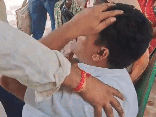 हर्षिता के पिता बांगड़ हॉस्पिटल में ही फूट-फूटकर रोने लगे, जिन्हें परिजनों ने संभाला।