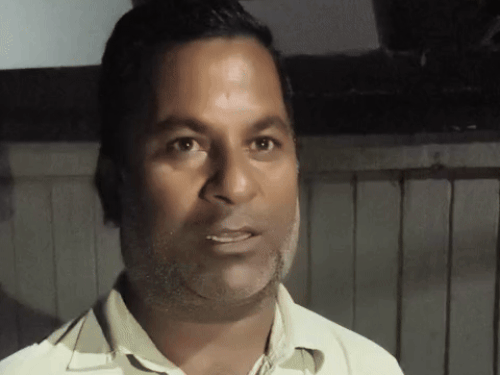 मामले की जानकारी देते हुए शिकायतकर्ता नितिन।
