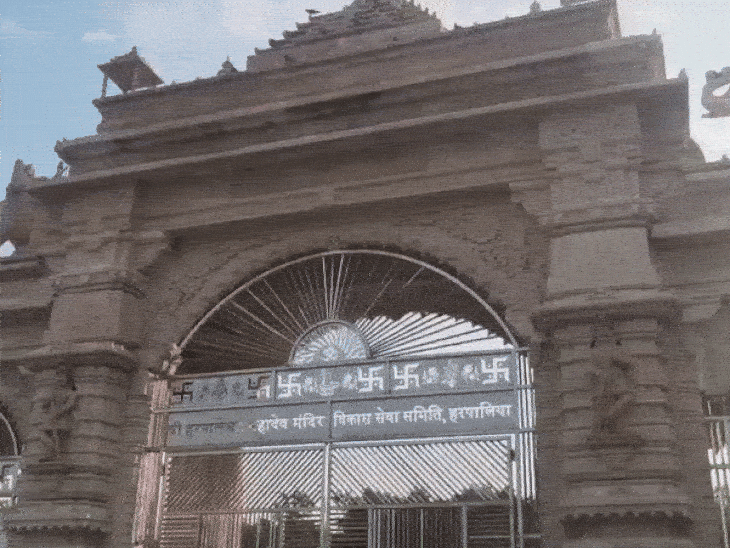 हास्टल के बच्चों का सोशल मीडिया पर वीडियो सामने आने के बाद पूरा मामला उजागर हुआ।