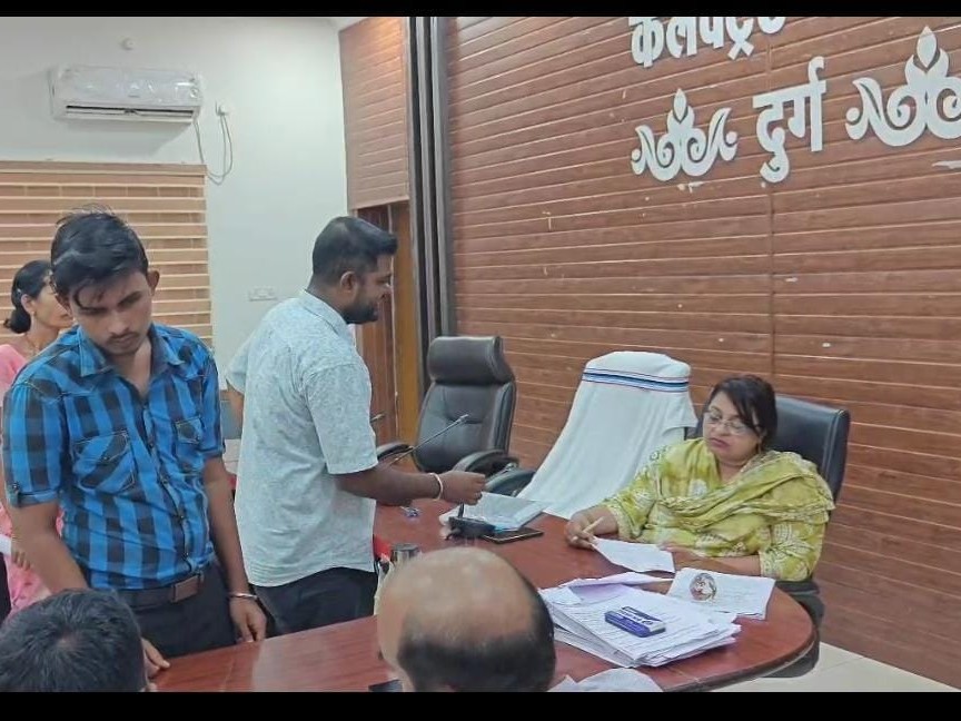 धार्मिक आयोजनों में मनमानी वसूली पर दुर्ग प्रशासन सख्त - Dainik Bhaskar