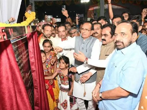 2023 में तत्कालीन सीएम शिवराज सिंह चौहान ने ब्रिज के एक हिस्से का उद्घाटन किया था।