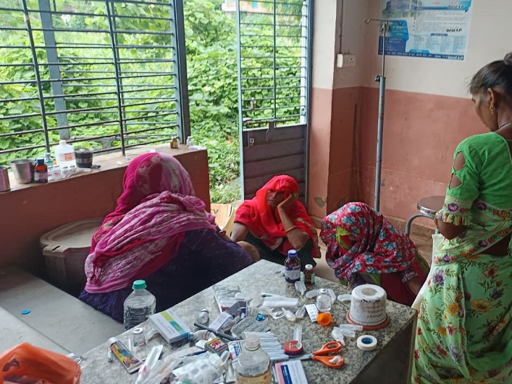 सूचना मिलने पर परिवार के सदस्य भी वहां पहुंचे।