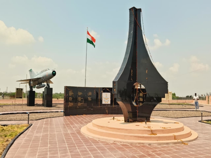 15 अगस्त को राष्ट्रीय ध्वज फराहने के साथ आम लोगों के खोल दिया गया है।