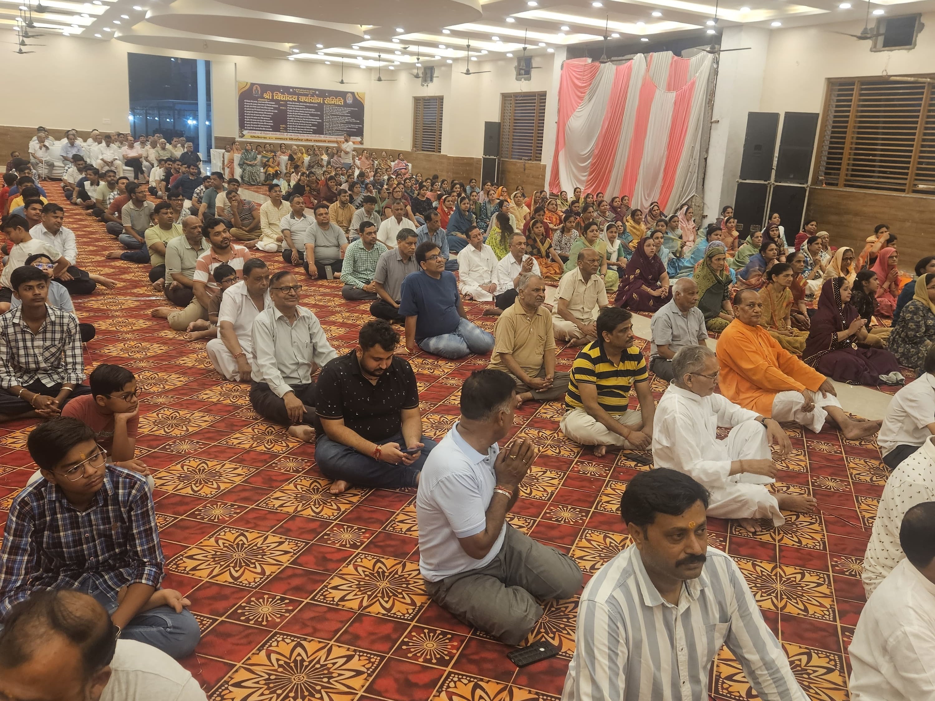 Deepdan Sri Bhaktaambar Deepdan festival organized in Sardhana | सरधना में श्री ...