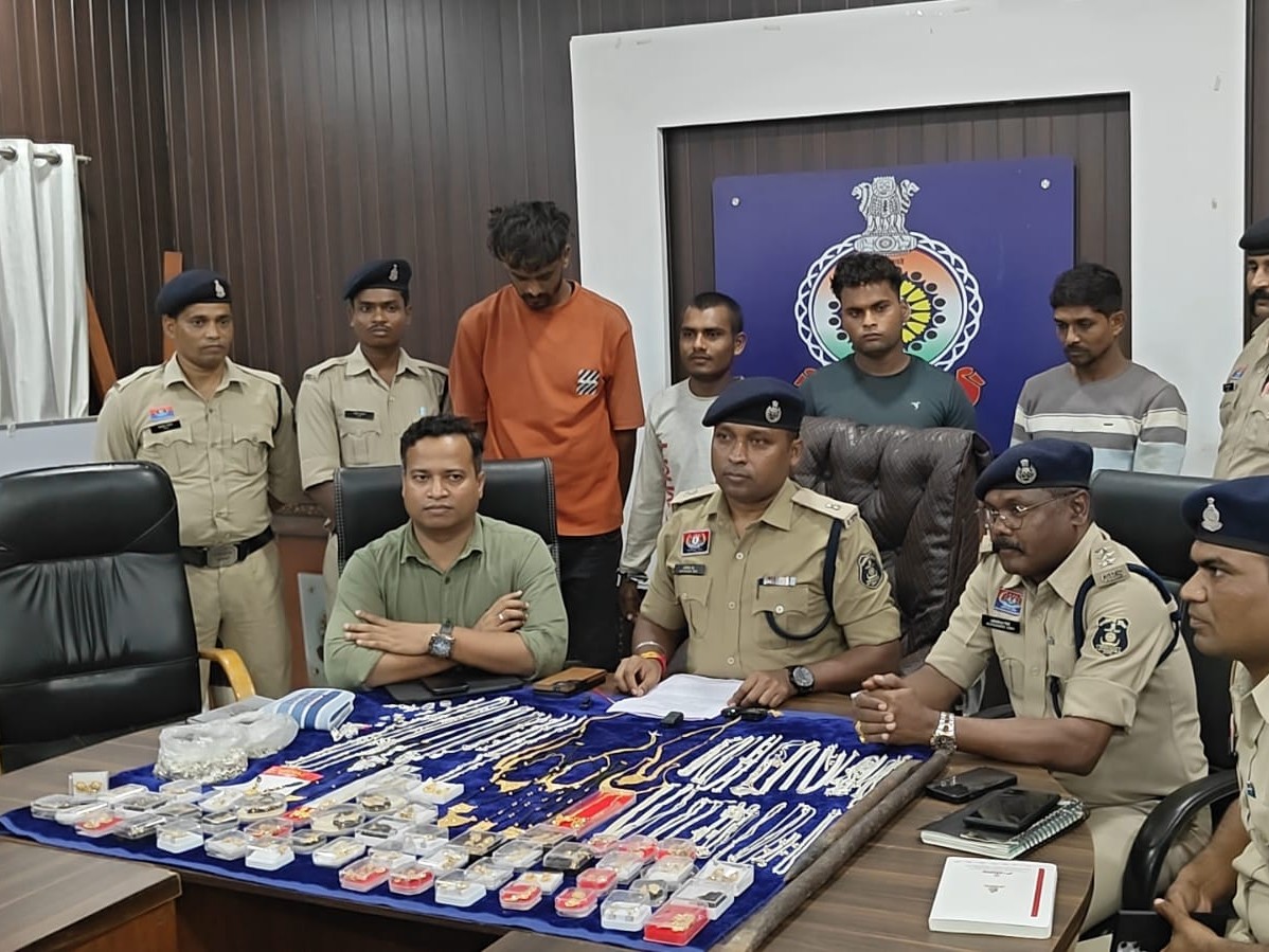 दुर्ग में ज्वेलरी चोरी का खुलासा, चार आरोपी गिरफ्तार - Dainik Bhaskar