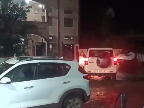 शुक्रवार देर रात तक दस्तावेज खंगाले गए।