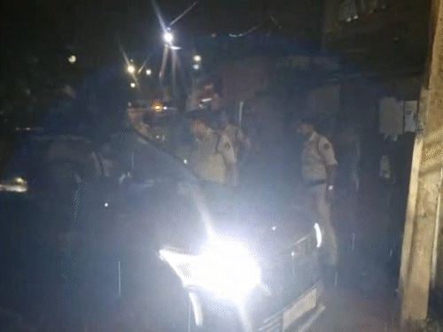 वारदात की सूचना पर पुलिस टीम मौके पर पहुंची।
