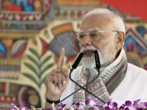 इन्हें आपके हक पर डाका नहीं डालने देंगे; कांग्रेस-RJD घुसपैठियों के साथ खड़े|गया,Gaya - Dainik Bhaskar