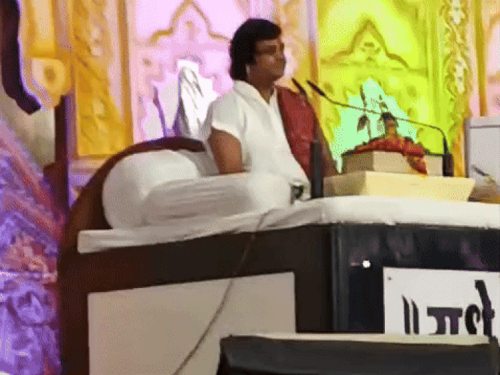 कथा वाचन कर रहे राष्ट्रीय संत पूज्य चिन्मयानंद बापू ने कहा—"भगवान कृष्ण की कथा ही कथा है, बाकी सब सांसारिक प्रपंच, व्यथा और वृथा है।