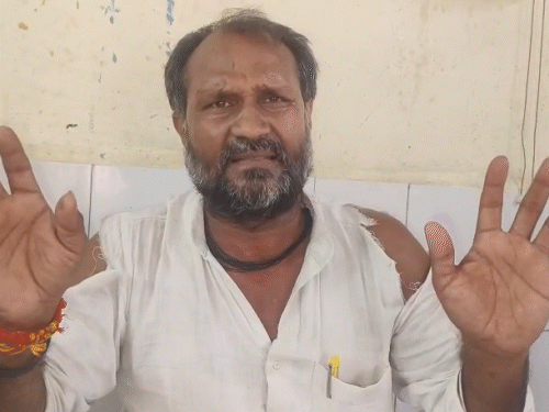 मुन्ना बहादुर सिंह ने बताया कि सगरपाली गांव समेत आदर्श नगर से लेकर 50 गांवों में बिजली की गंभीर समस्या बनी है।