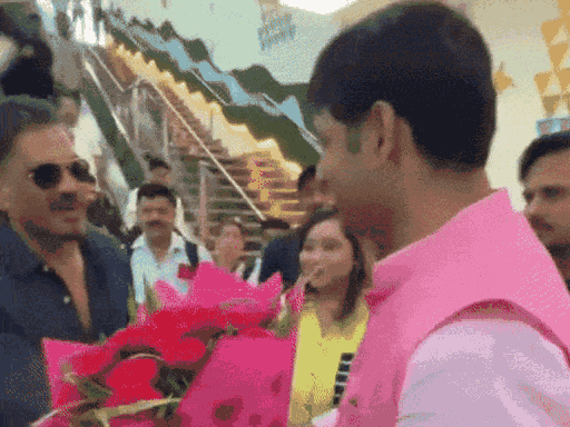 बॉलीवुड अभिनेता सुनील शेट्टी शनिवार सुबह भोपाल पहुंचे थे।