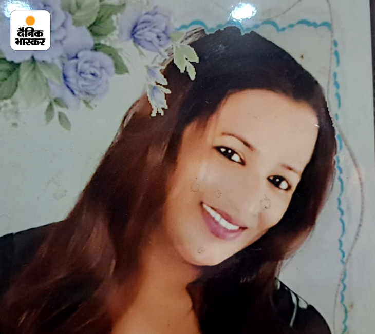 काजल जब युवा थीं। वह बताती हैं कि उनका बचपन जिल्लत, बेइज्जती और प्रताड़ना से भरा रहा। उनके भाई ने उन्हें मारकर घर से निकाल दिया। मम्मी-पापा भी उनसे मुंह फेर लिए।