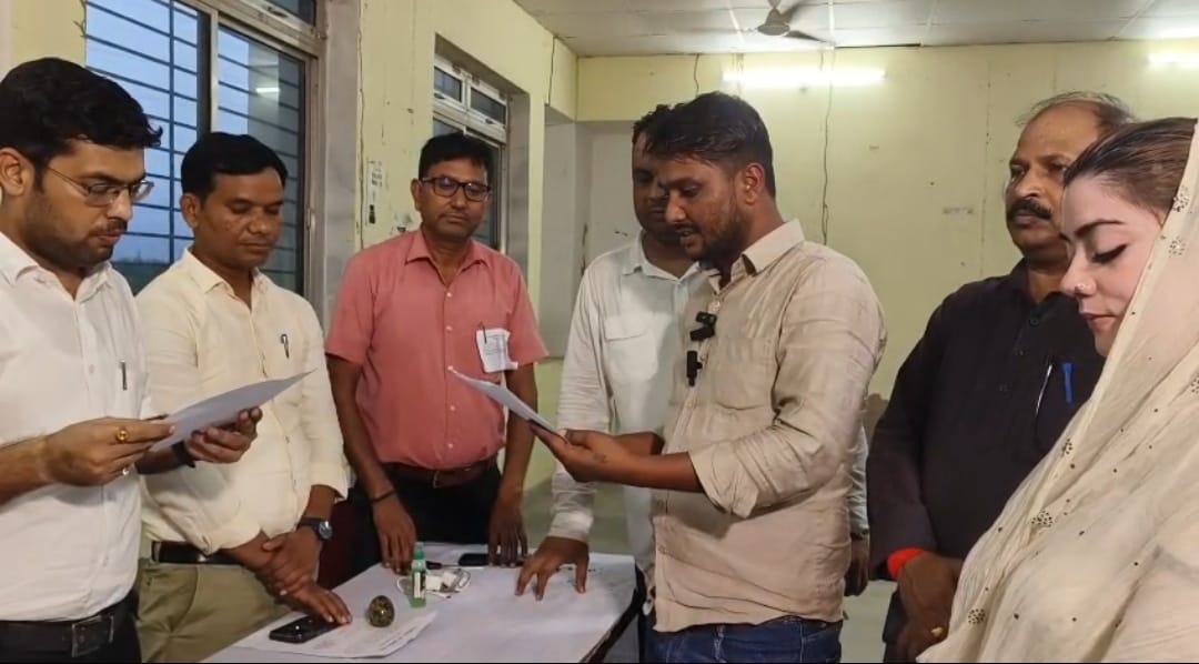 निसार खान 2 वोट ज्यादा पाकर पहाड़ी से प्रधान बने।