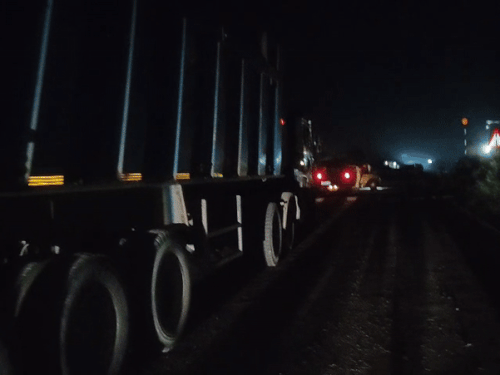 खनन से लदे वाहन